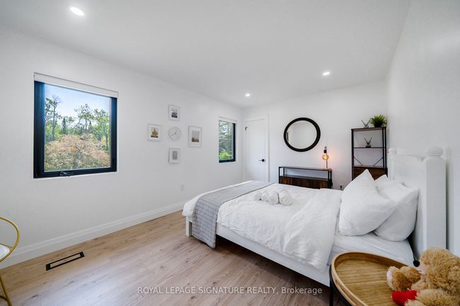 20 Hillview Cres, House other with 6 bedrooms, 5 bathrooms and 8 parking in Midhurst ON | Image 31