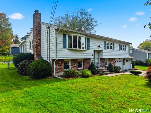 27 Homesteader Lane, West Haven, CT, 06516 | Card Image
