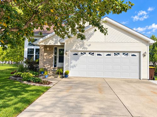 128 Windward Ln, Rochelle, IL, 61068-9057 | Card Image