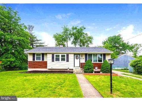 200 9th St, West Deptford, NJ, 08086-3038 | Card Image