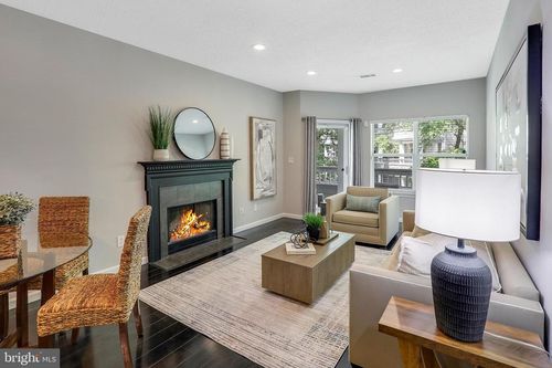 apt-206-13085 Autumn Woods Way, FAIRFAX, VA, 22033-5167 | Card Image