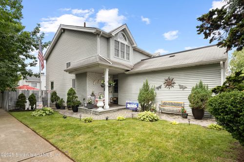 8 Carpenter Ave, Staten Island, NY, 10314-4903 | Card Image