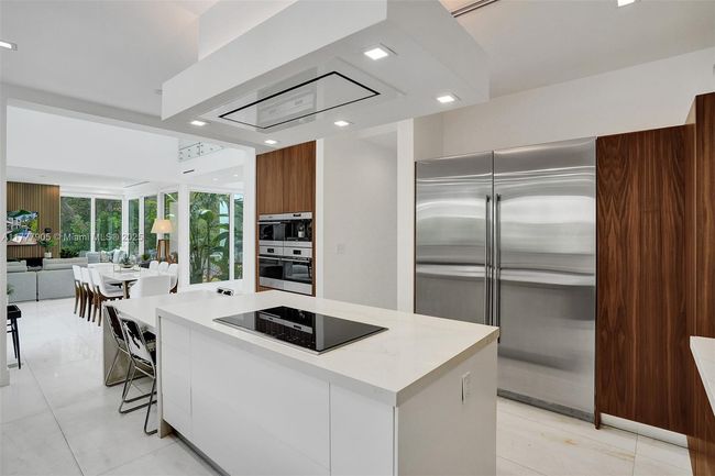 201 Buttonwood Dr, House other with 5 bedrooms, 7 bathrooms and null parking in Key Biscayne FL | Image 18