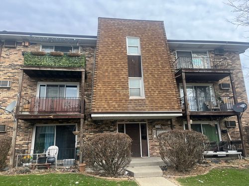 apt-204-7100 99th St, Chicago Ridge, IL, 60415-1168 | Card Image