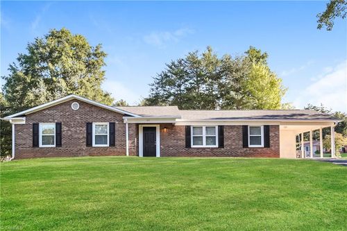310 Rolling Hills Ln, Mocksville, NC, 27028-2815 | Card Image