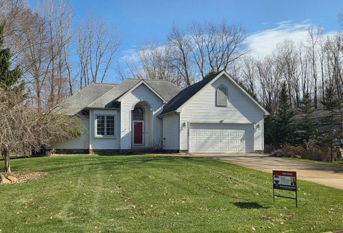 2205 Lake Wood Dr, Jackson, MI, 49203-5578 | Card Image