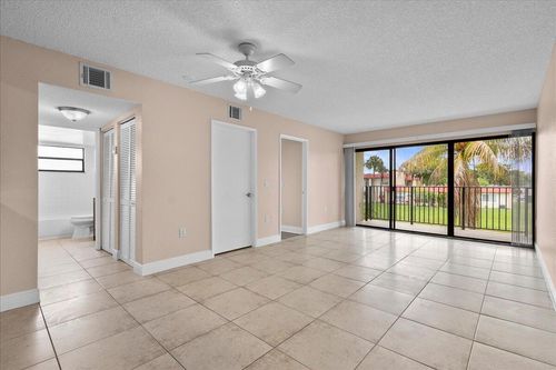 f-1524 Lake Crystal Dr, West Palm Beach, FL, 33411-2084 | Card Image