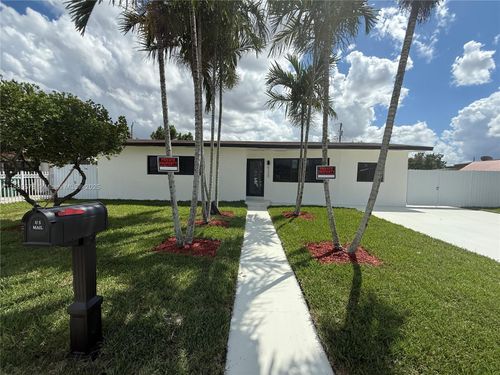 6320 Nw 113th Ter, Hialeah, FL, 33012-2332 | Card Image