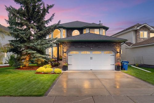 137 Gleneagles View, Cochrane, AB, T4C1W1 | Card Image