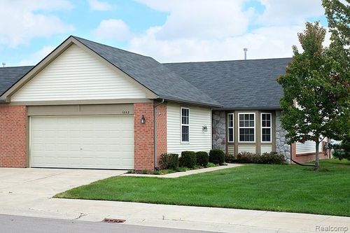 1852 N Kenwyck Dr, Superior Twp, MI, 48198-3295 | Card Image
