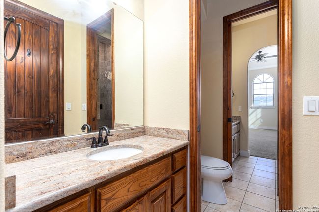 192 County Road 2812, House other with 5 bedrooms, 4 bathrooms and null parking in Mico TX | Image 29