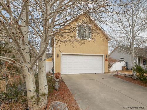 1671 Pierson Ct, Laramie, WY, 82070-6080 | Card Image