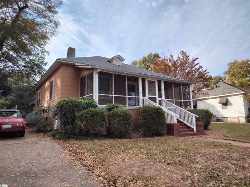 22 4th Ave, Greenville, SC, 29611-5488 | Card Image