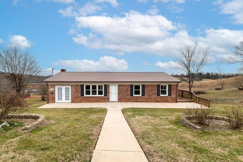 826 Sw Mosby St, Abingdon, VA, 24210 | Card Image