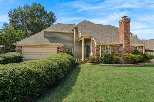 8383 Rochester Cv, Germantown, TN, 38139-3255 | Card Image