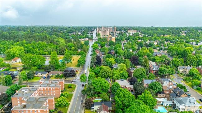 122 Dufferin Ave, House other with 7 bedrooms, 5 bathrooms and 7 parking in Brantford ON | Image 50