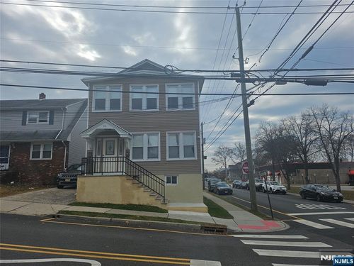 88 Elizabeth St, Garfield, NJ, 07026-1137 | Card Image