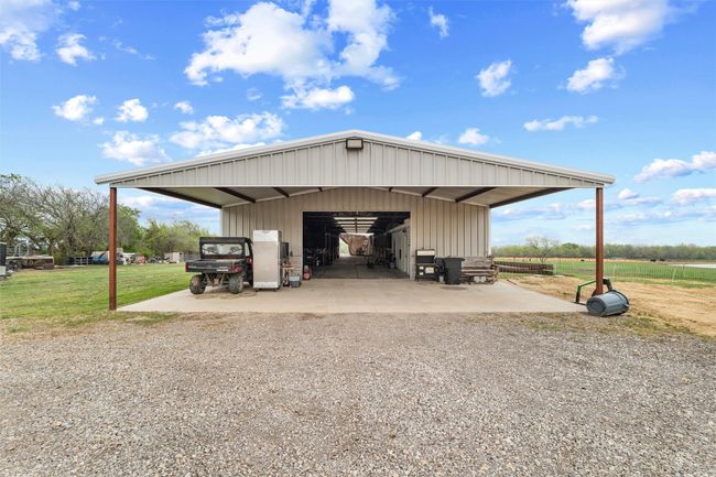 2/1 Guest quarters with full kitchen and bathroom | Image 40