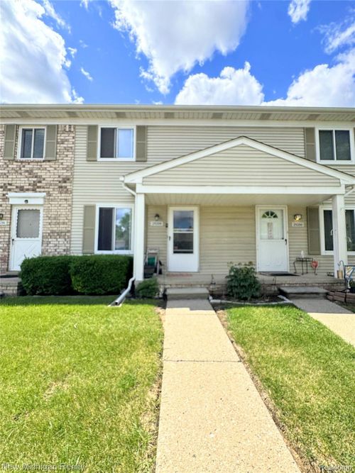 29208 Brittany Dr, Roseville, MI, 48066-2060 | Card Image