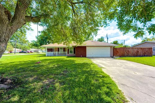 301 Meadow Ln, Hitchcock, TX, 77563-1427 | Card Image
