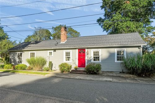 30 Eldredge Ave, East Greenwich, RI, 02818-3342 | Card Image