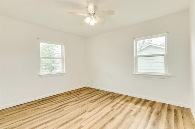 spacious bedroom 3 | Image 16