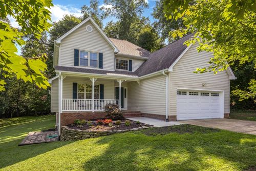 8946 Grey Mountain Dr, Ooltewah, TN, 37363-6828 | Card Image
