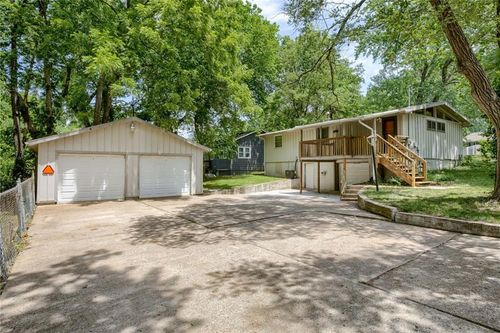 4400 N Brighton Ave, Kansas City, MO, 64117-1903 | Card Image