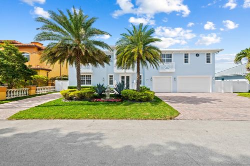 4161 Ne 30th Ter, Lighthouse Point, FL, 33064-8426 | Card Image