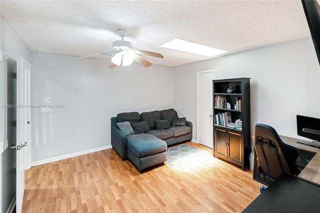 894 Ne Sandalwood Pl, Townhouse with 3 bedrooms, 3 bathrooms and null parking in Jensen Beach FL | Image 29