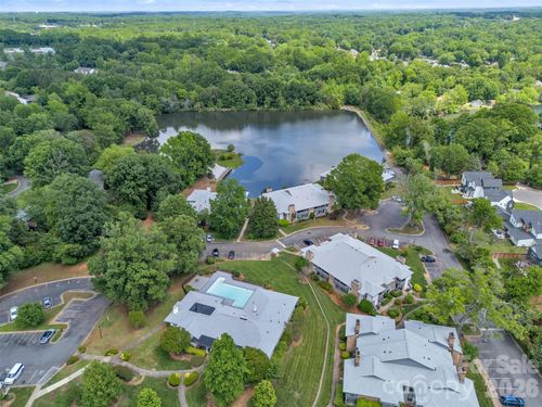 5839 Harris Grove Ln, Charlotte, NC, 28212-8325 | Card Image