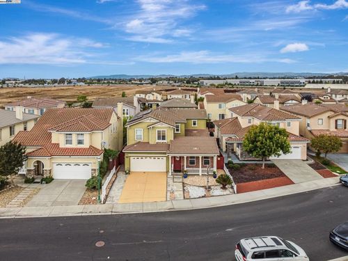 2815 Dune Cir, Hayward, CA, 94545-1180 | Card Image