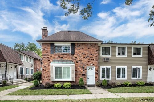 40 Wellington Ct, Amherst, NY, 14221-6750 | Card Image
