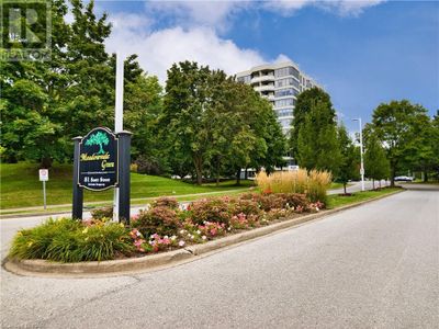 702 - 81 Scott St, Condo with 1 bedrooms, 1 bathrooms and 1 parking in St. Catharines ON | Image 1