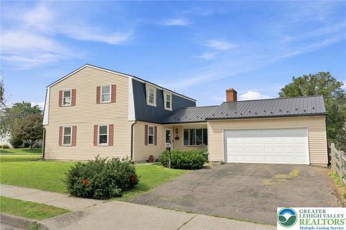493 Forrest Ave, BETHLEHEM, PA, 18017-3865 | Card Image