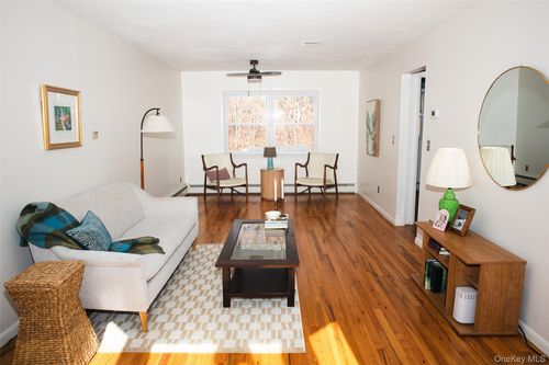 11 Radnor Ave, Croton-On-Hudson, NY, 10520-2621 | Card Image