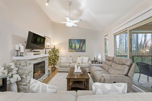 408-100 Capilano Rd, Port Moody, BC, V3H5M9 | Card Image