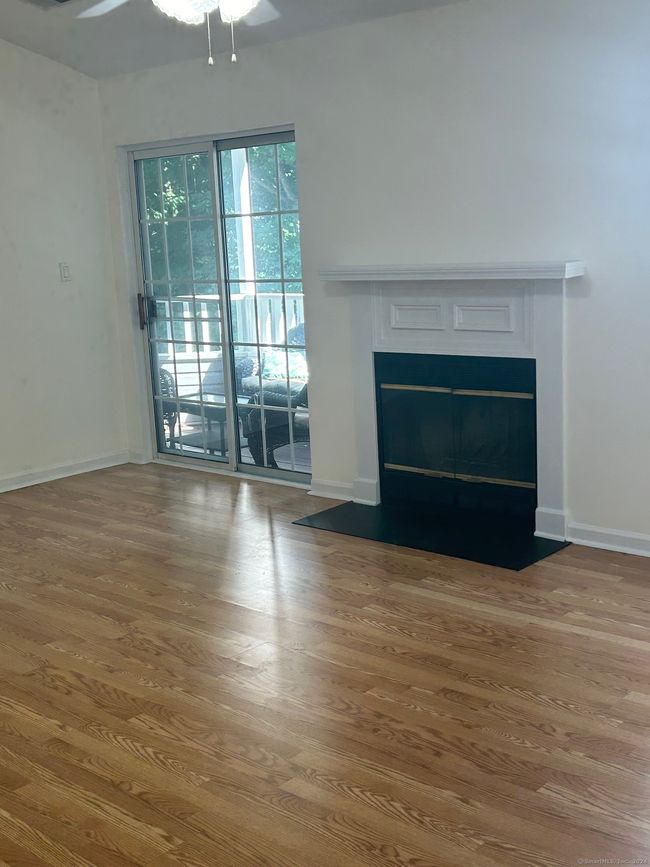 1-20 - 1-20 Forest Glen Cir, Condo with 2 bedrooms, 2 bathrooms and 1 parking in Middletown CT | Image 5