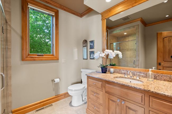 guest suite bathroom | Image 46