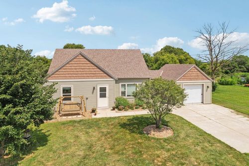 5000 State Road 175, Hartford, WI, 53027-8887 | Card Image