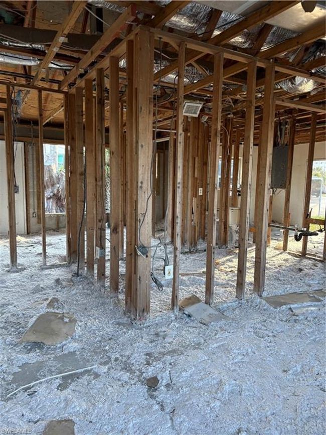 Miscellaneous room with plenty of natural light and electric panel | Image 8