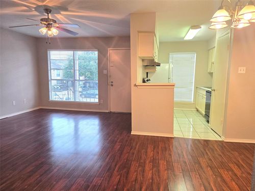 156-6200 Ranchester Dr, Houston, TX, 77036-3669 | Card Image