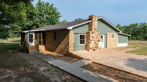 55 E Hill St, Newark, AR, 72562 | Card Image
