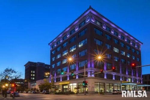 212 Brady St, Davenport, IA, 52801-1549 | Card Image