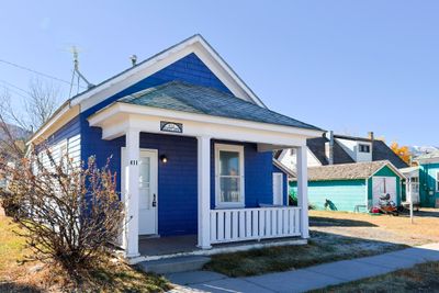 Bungalow with a porch | Image 2