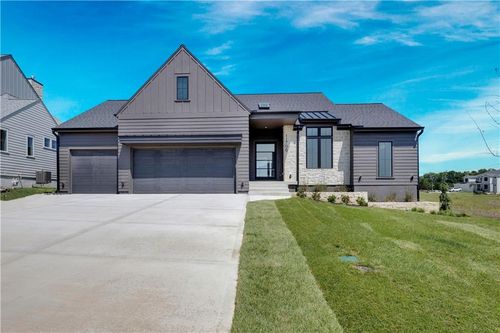 11706 W 181st Ter, Overland Park, KS, 66013-4411 | Card Image