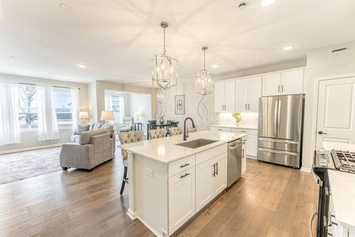 173 Junco Rd N, Lake Elmo, MN, 55042-4526 | Card Image