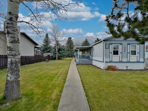 22606 11 Ave, Hillcrest Mines, AB, T0K1C0 | Card Image