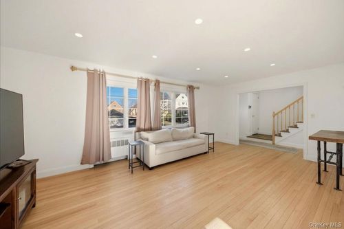 144 Bell Rd, Scarsdale, NY, 10583-5835 | Card Image