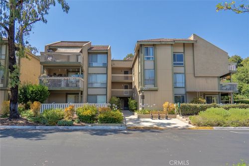 22-327 Chestnut Hill Ct, Thousand Oaks, CA, 91360-3806 | Card Image